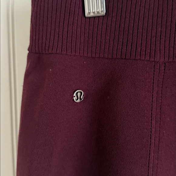 Lululemon Ribbed-Knit Mini Skirt Garnet - Picture 6 of 8